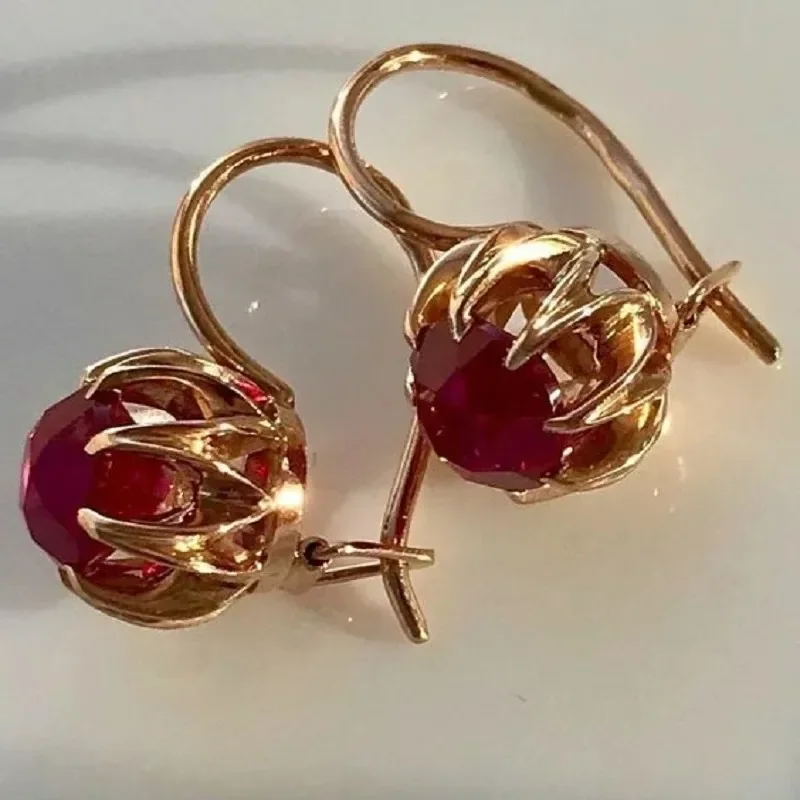 Vintage Handmade Gold Earring