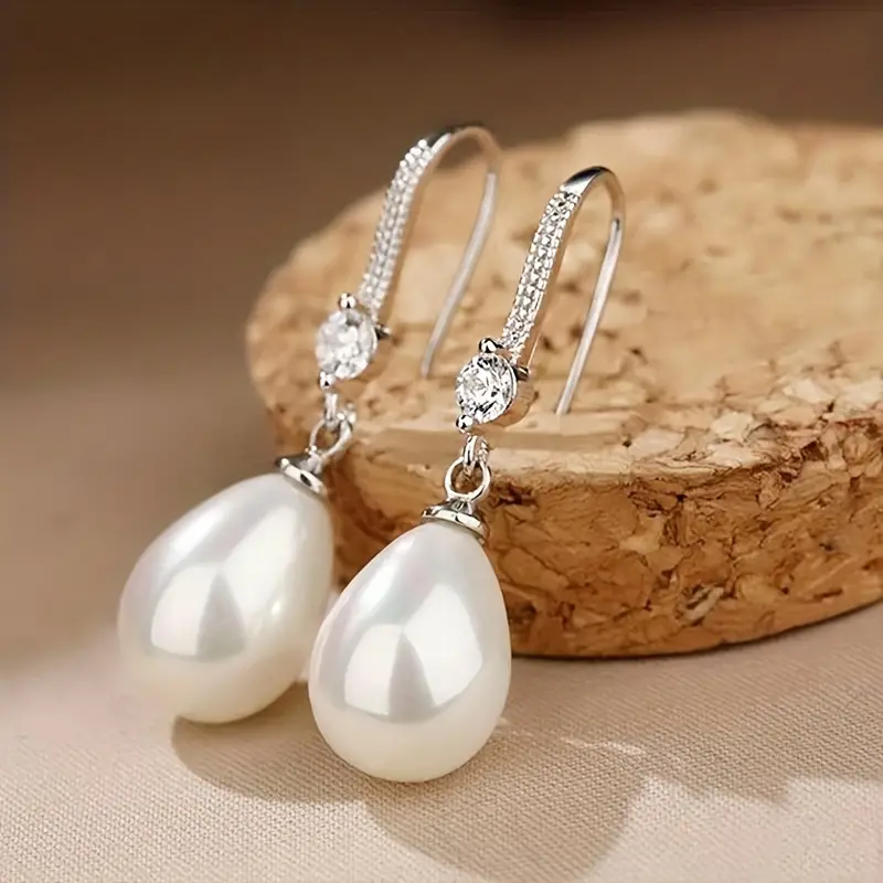Beautiful Pearl Earring with Unique Style