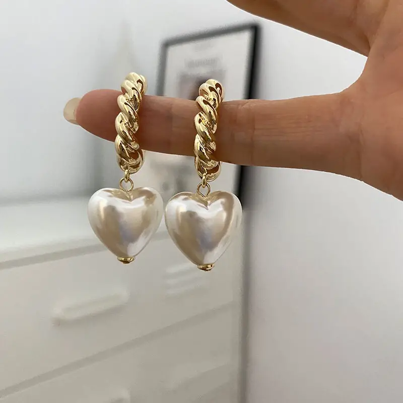 Stunning Pearl Earring for Daily Wear