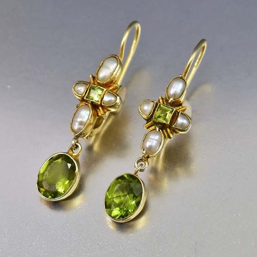 Charming Earring for Any Occasion