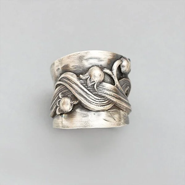 Stunning Silver Ring for Daily Wear