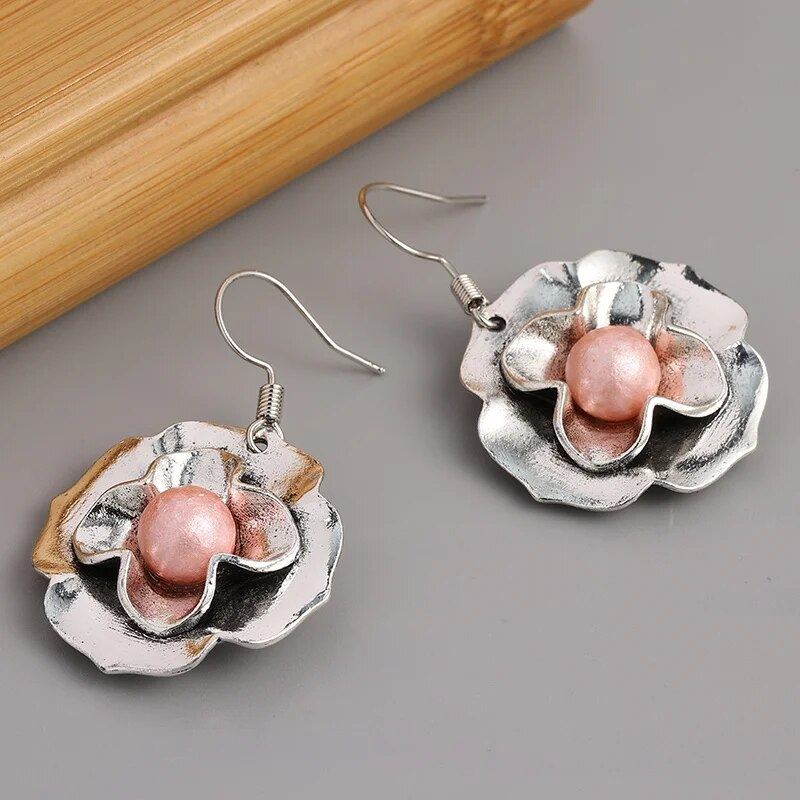 Beautiful Pearl Earring with Unique Style