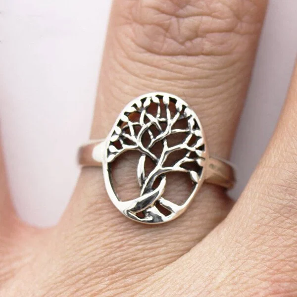 Romantic Silver Ring for Special Moments