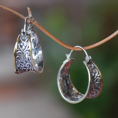 Elegant Gold Earring for Every Occasion