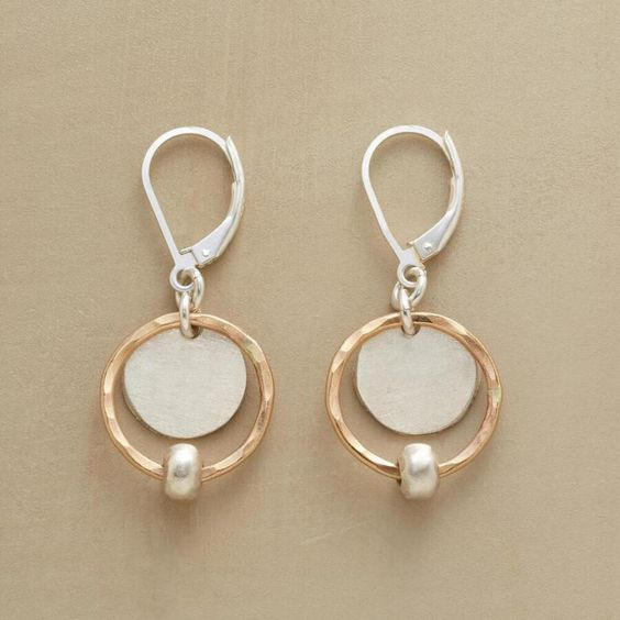 Romantic Gold Earring for Special Moments