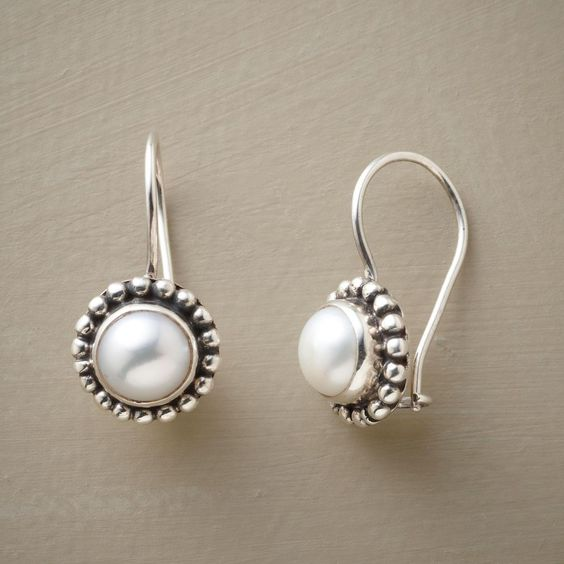 Elegant Silver Earring for Every Occasion