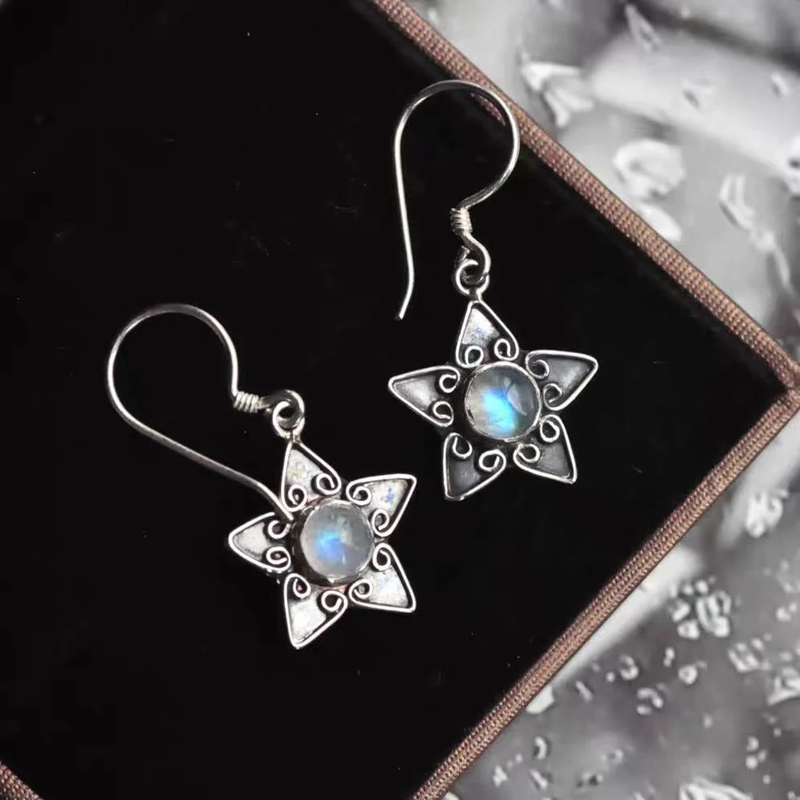 Beautiful Silver Earring with Unique Style