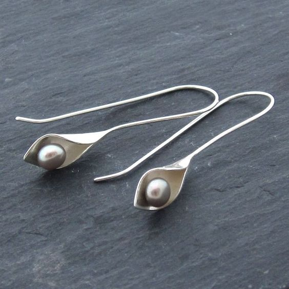 Elegant Silver Earring for Every Occasion