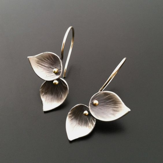 Romantic Silver Earring for Special Moments