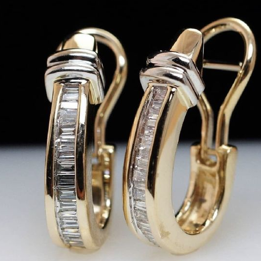 Elegant Gold Earring for Every Occasion