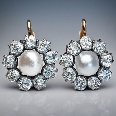 Romantic Pearl Earring for Special Moments