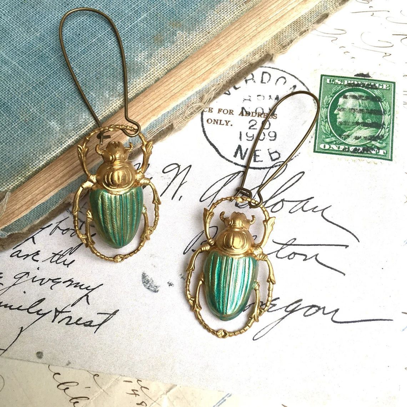 Romantic Gold Earring for Special Moments