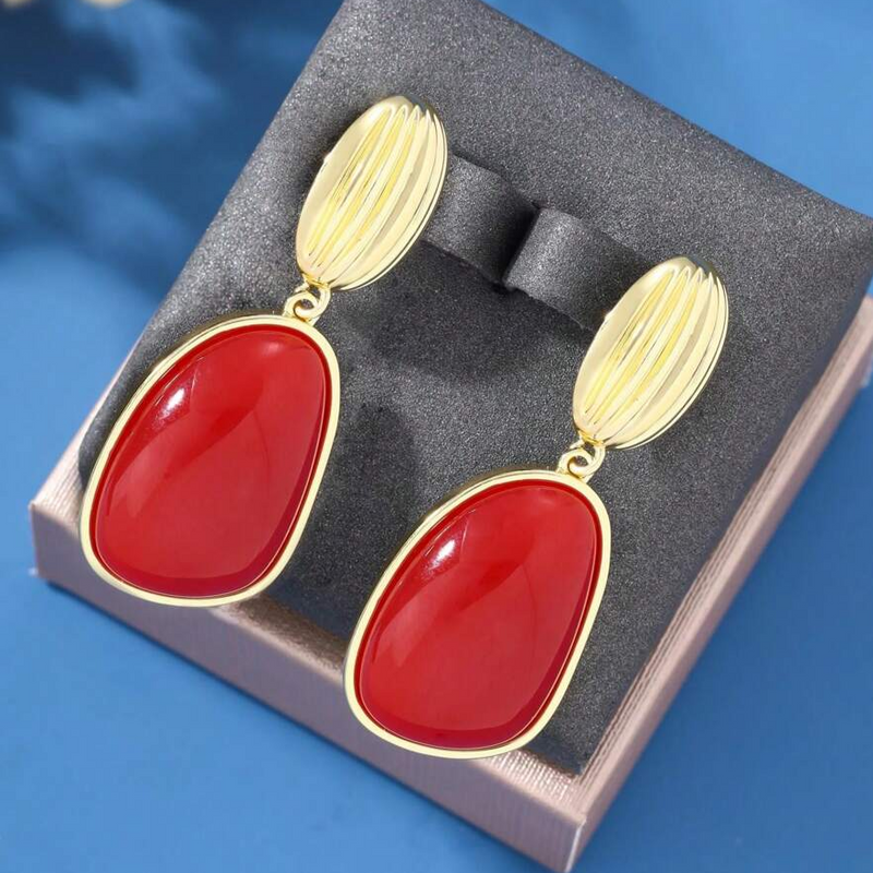 Beautiful Gold Earring with Unique Style