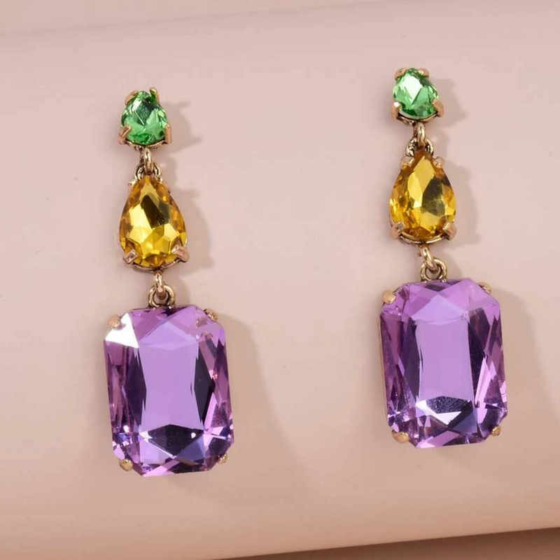 Classic Earring with Timeless Appeal