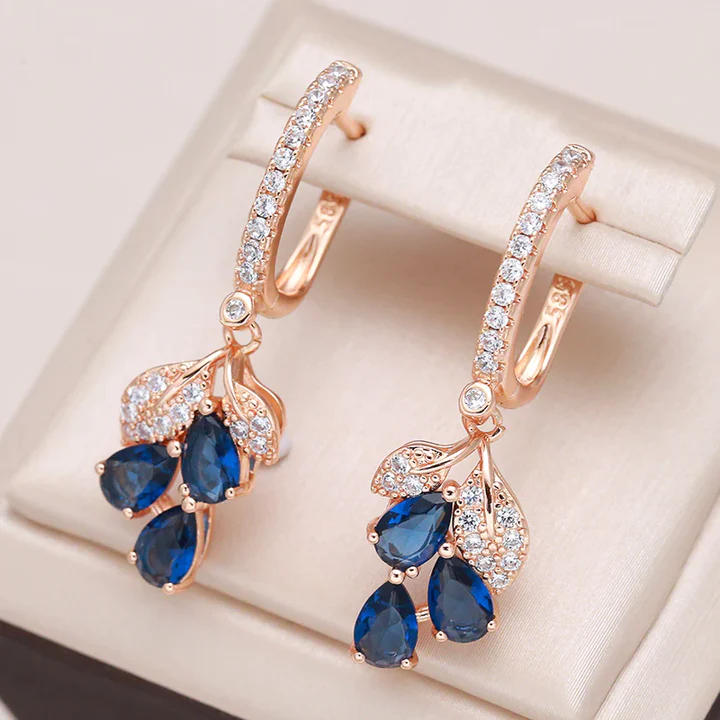 Classic Gold Earring with Timeless Appeal