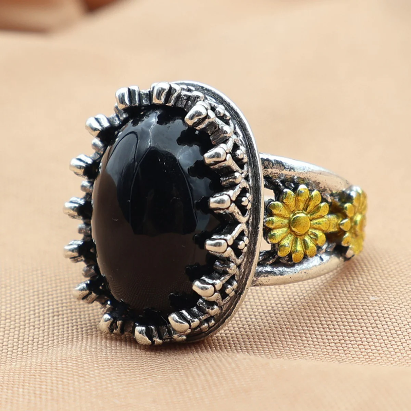 Beautiful Silver Ring with Unique Style