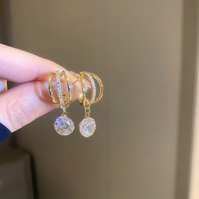 Beautiful Pearl Earring with Unique Style