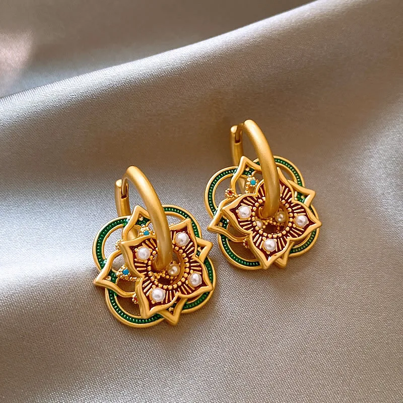 Vintage Handmade Gold Earring