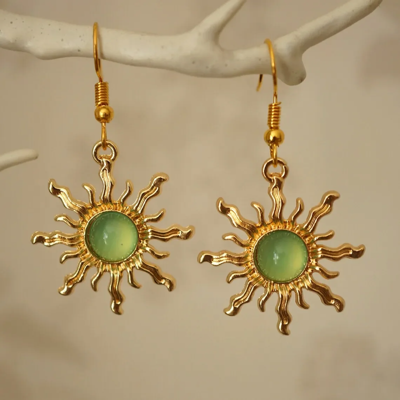 Stunning Gold Earring for Daily Wear