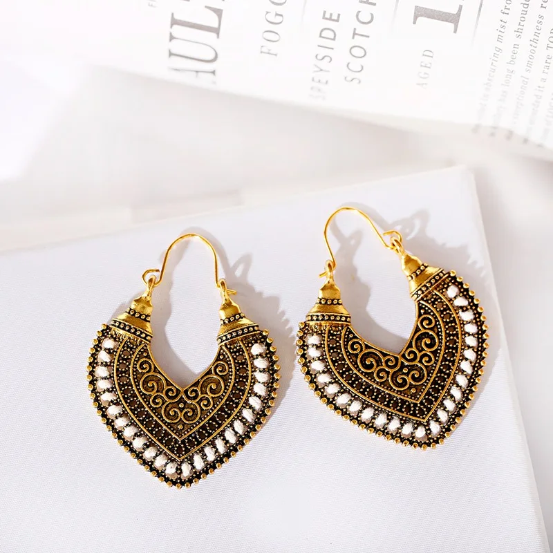 Stunning Gold Earring for Daily Wear