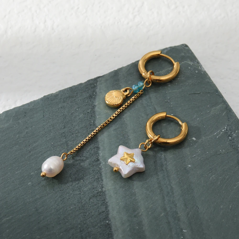Beautiful Gold Earring with Unique Style