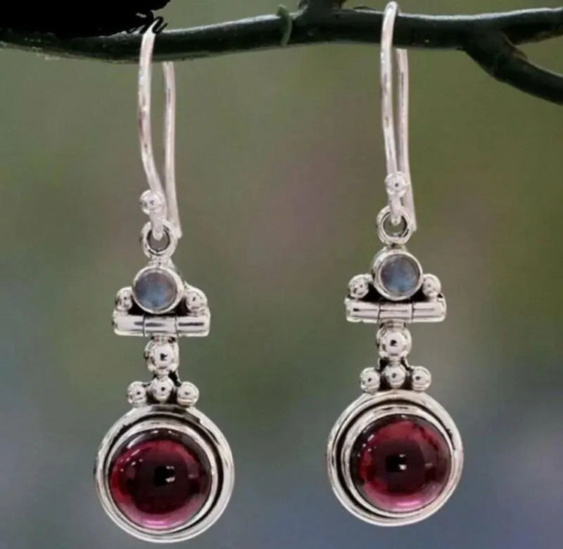 Charming Earring for Any Occasion