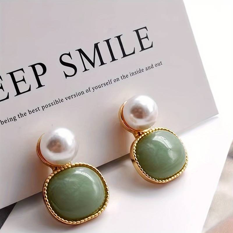 Romantic Pearl Earring for Special Moments