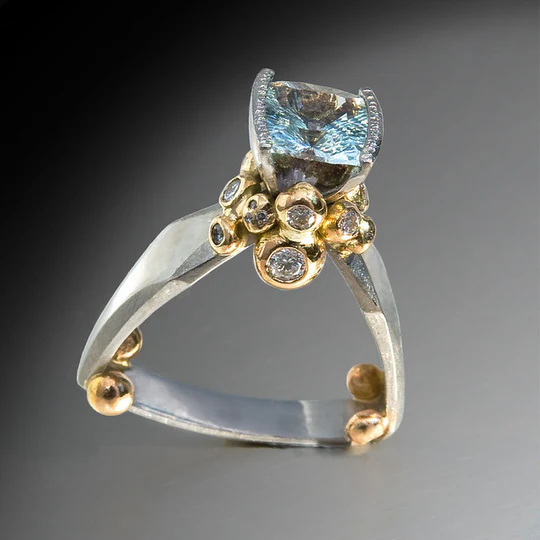 Stunning Gold Ring for Daily Wear