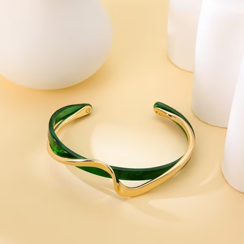 Beautiful Bracelet with Unique Style