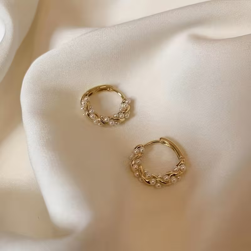 Charming Pearl Earring for Any Occasion