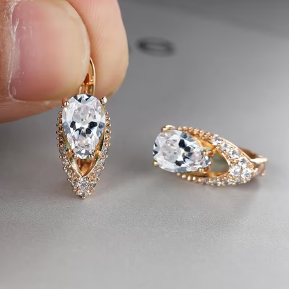 Charming Earring for Any Occasion