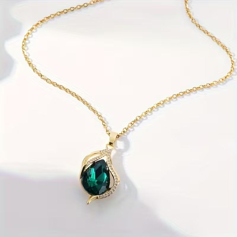 Stunning Necklace for Daily Wear