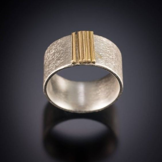 Romantic Gold Ring for Special Moments