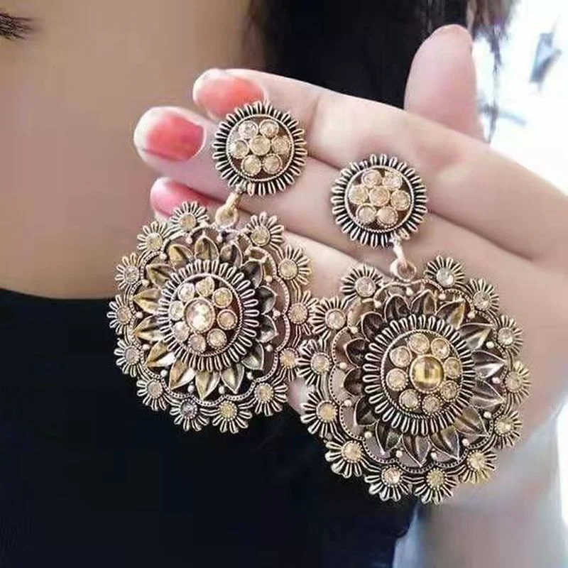 Elegant Earring for Every Occasion