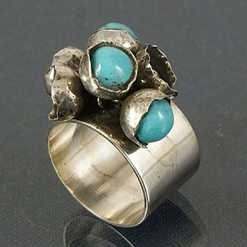 Stunning Silver Ring for Daily Wear