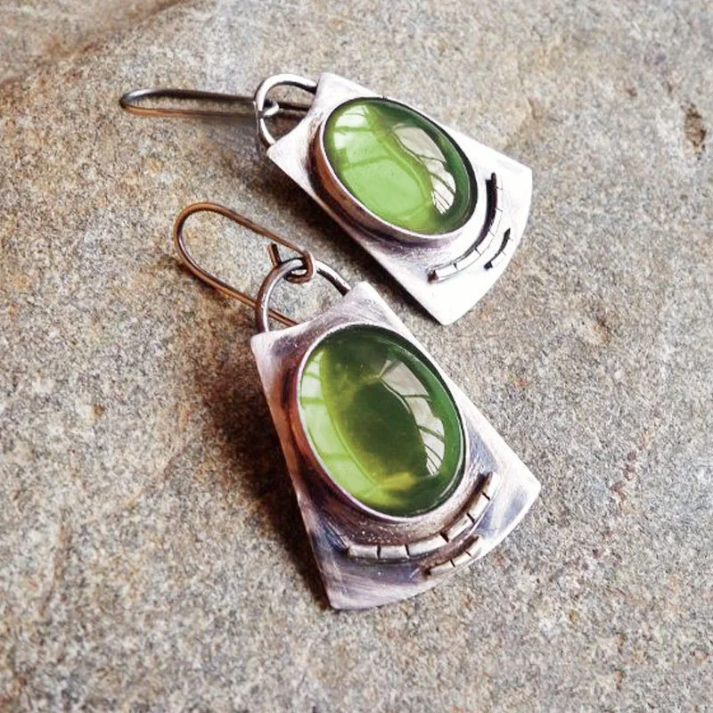 Romantic Silver Earring for Special Moments
