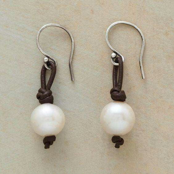 Beautiful Pearl Earring with Unique Style