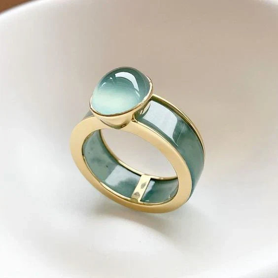 Charming Gold Ring for Any Occasion