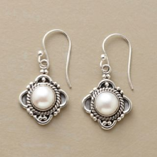 Stunning Pearl Earring for Daily Wear