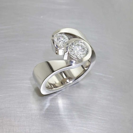 Classic Silver Ring with Timeless Appeal