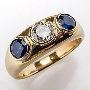 Classic Gold Ring with Timeless Appeal