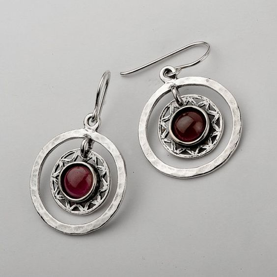 Charming Earring for Any Occasion