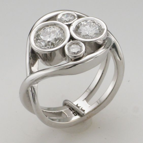 Classic Silver Ring with Timeless Appeal