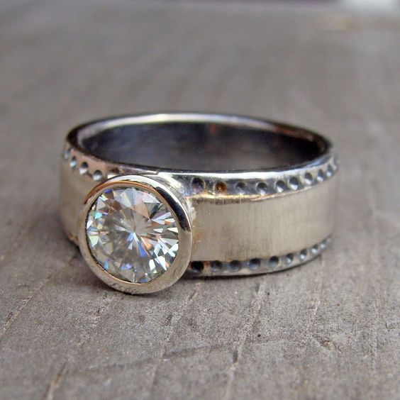 Romantic Silver Ring for Special Moments