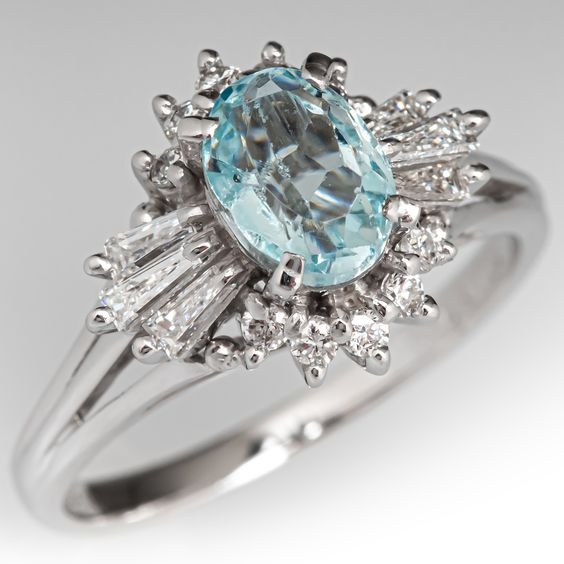 Classic Silver Ring with Timeless Appeal