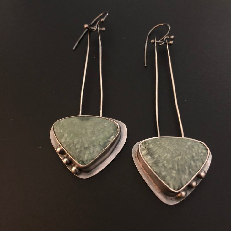 Charming Gold Earring for Any Occasion
