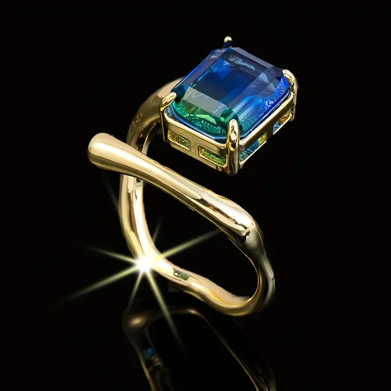 Classic Gold Ring with Timeless Appeal