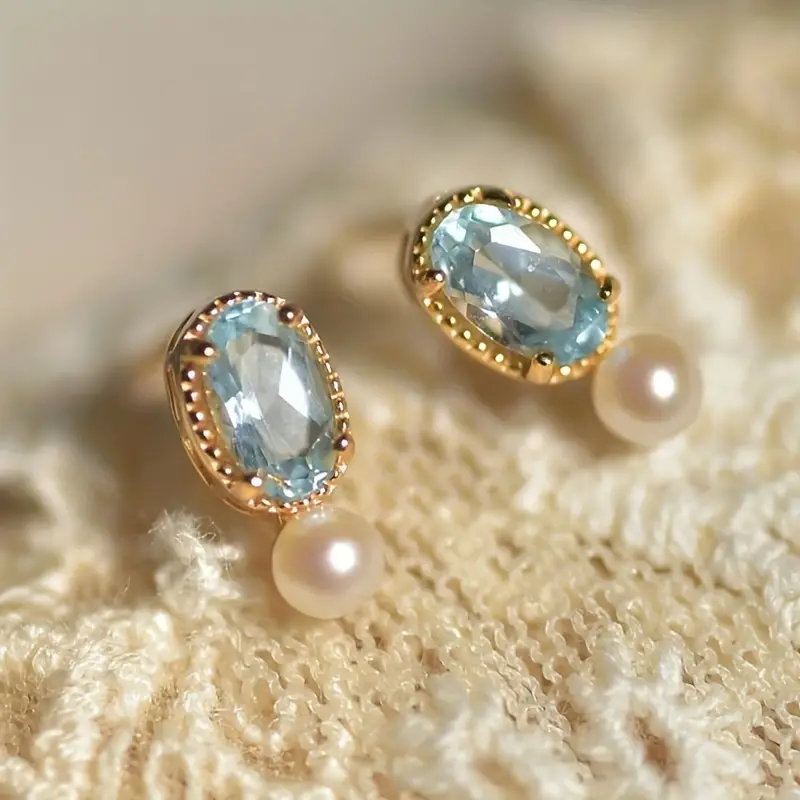 Romantic Gold Earring for Special Moments