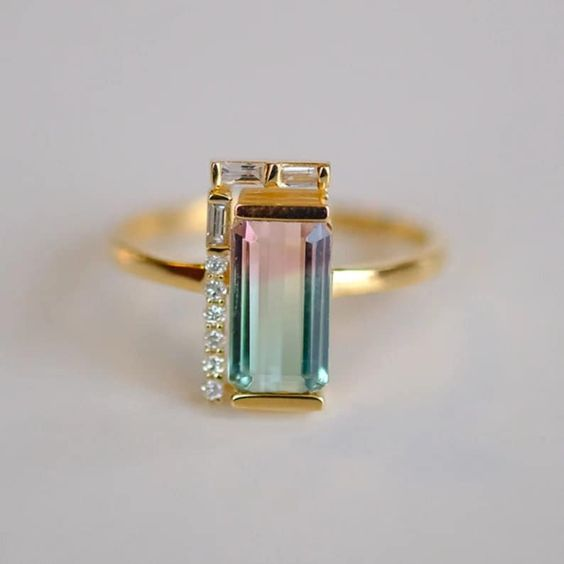 Charming Gold Ring for Any Occasion