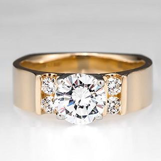 Romantic Gold Ring for Special Moments